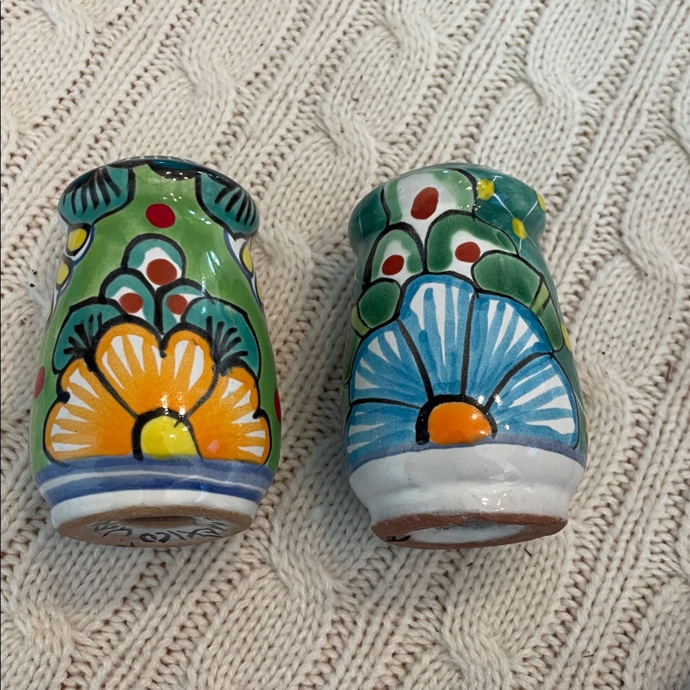Talavera pottery salt pepper shakers colorful ceramic Mexico handcrafted blues - Picture 10 of 11